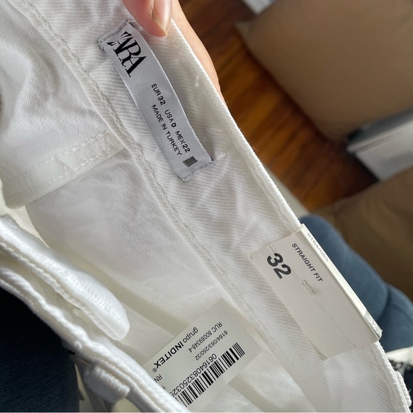 Zara size 0 NWT Straight Leg White Jeans - Picture 4 of 7